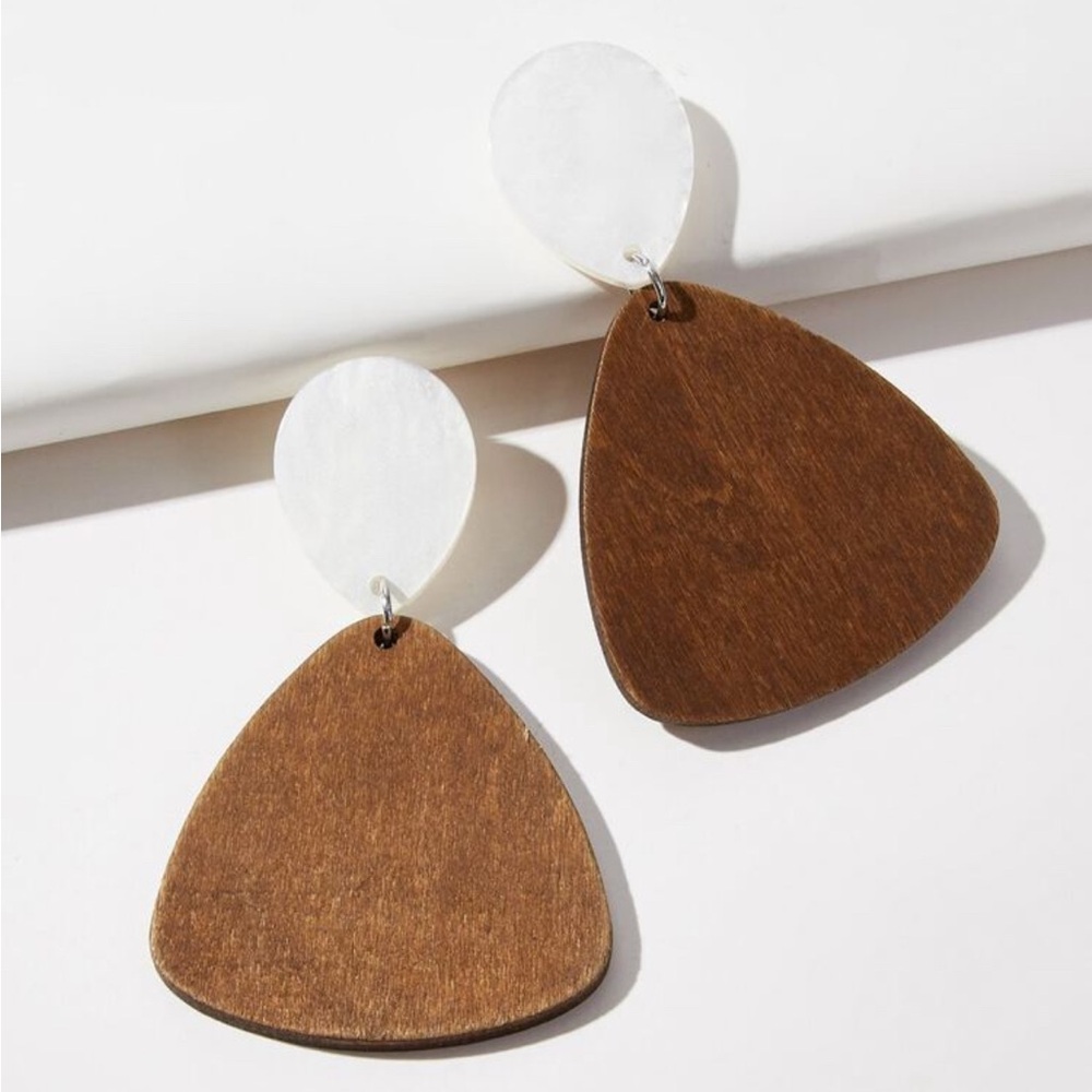 Elegant Brown and White Dangle Earrings